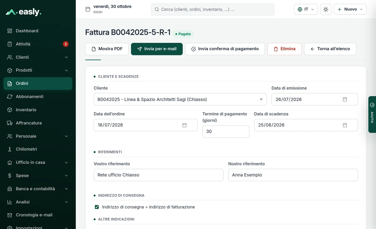 Fattura in Easly con cliente, scadenza, riferimento e azioni per PDF, e-mail e conferma di pagamento